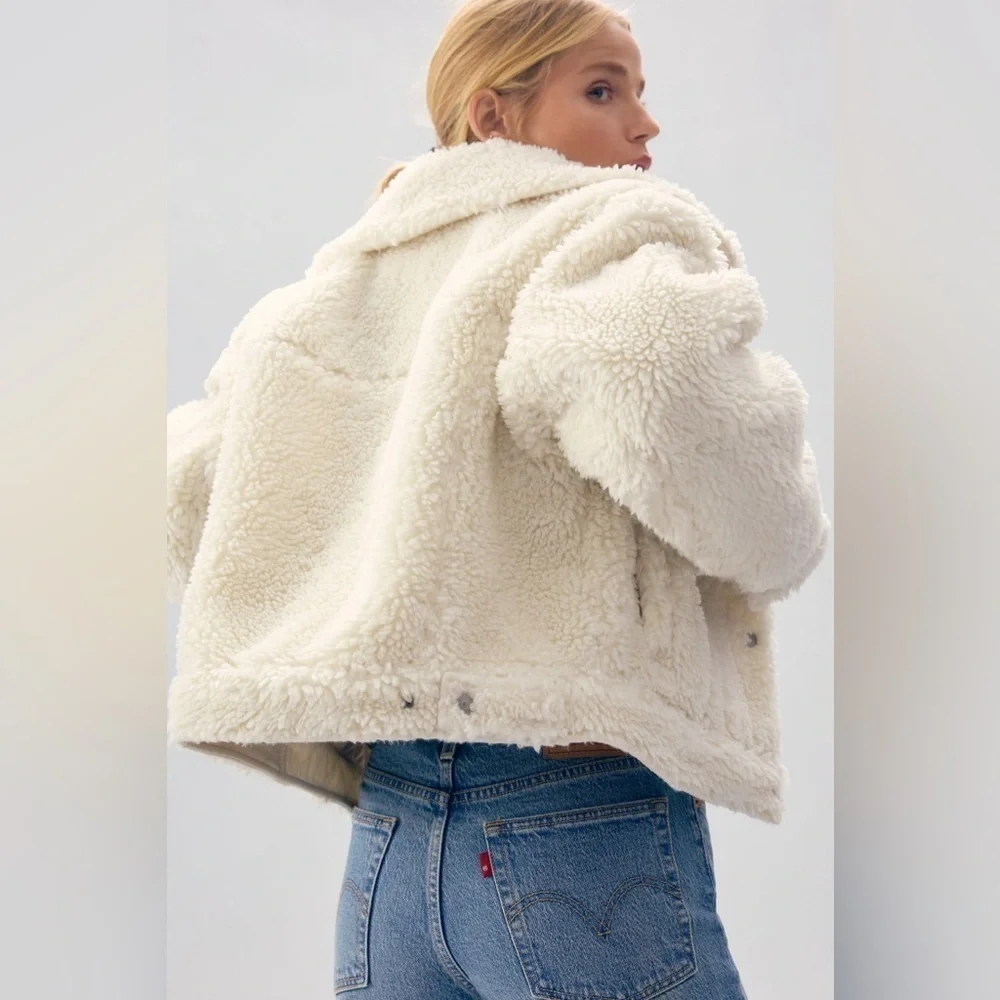 NWT Levi's Baby Bubble Sherpa Trucker Jacket Coconut Milk Size Medium